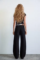 TRF CURVED HIGH-WAISTED JEANS