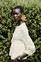 BLOUSE EN MATIÈRES VARIÉES CROCHET