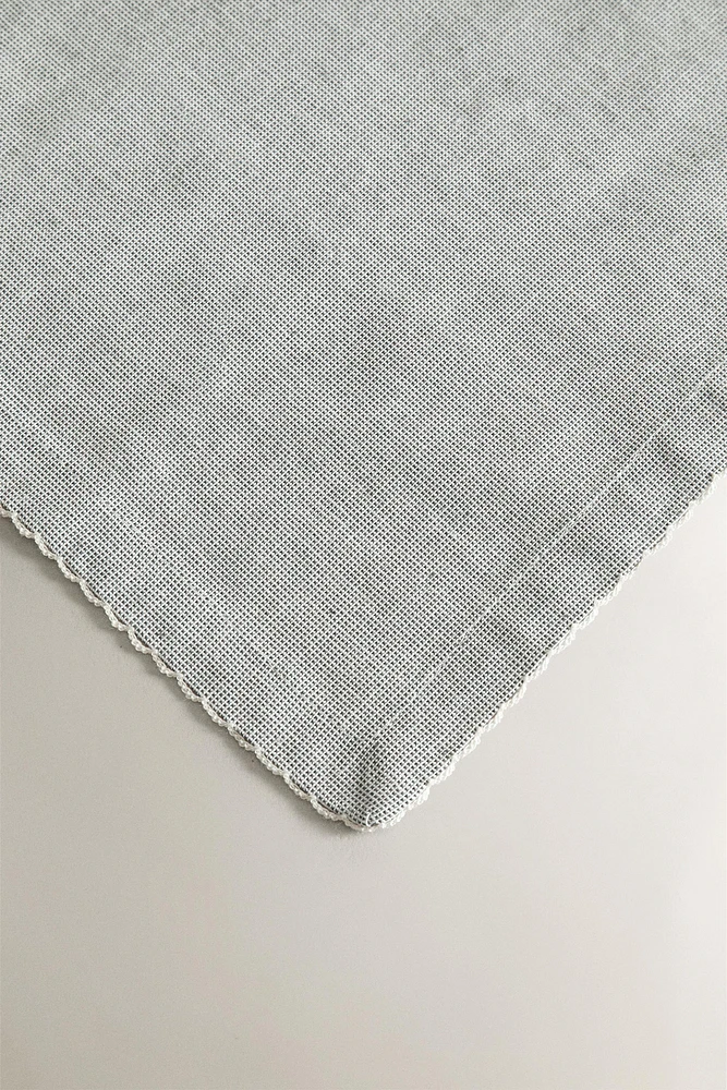 SCALLOPED NAPKINS (PACK OF 2)