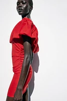 ROBE COURTE À VOLANT