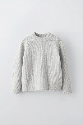 KNIT SWEATER