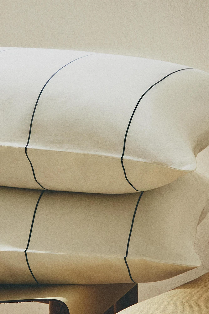 STRIPED PILLOWCASE