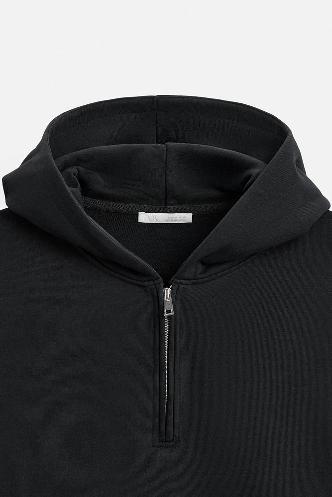 BASIC HOODED QUARTER-ZIP SWEATSHIRT