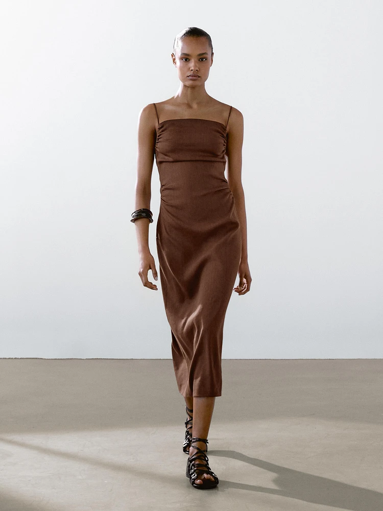 Robe midi froncée en lin mélangé