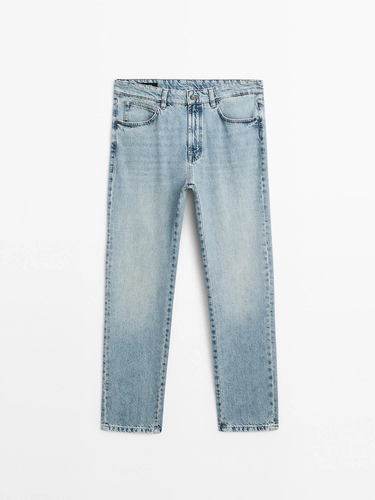 Tapered fit jeans