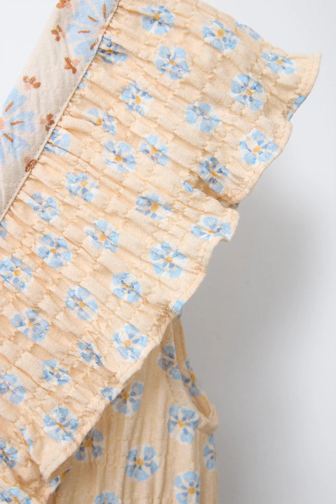 FLORAL RUFFLE TEXTURED DRESS