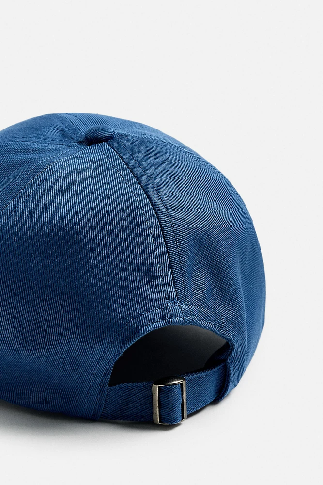 EMBROIDERED TEXT CAP