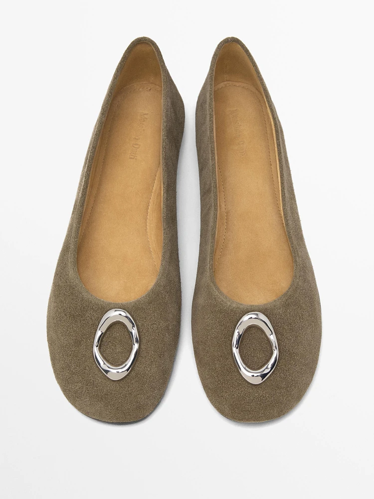 Ballet flats with metal piece