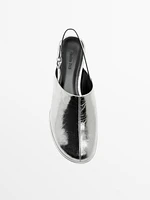Metallic flat shoes