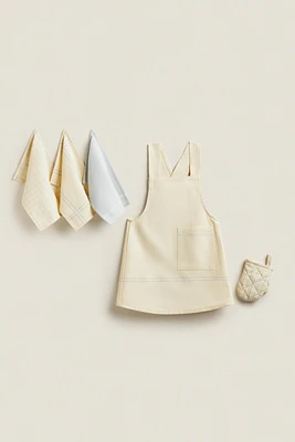 CHILDREN'S KITCHEN LINEN SET