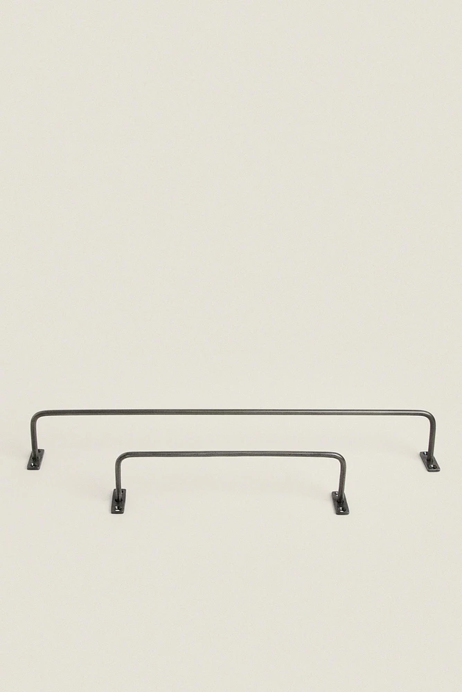 DARK METAL TOWEL RACK