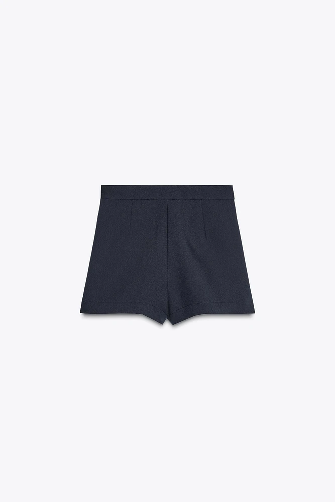 SPLIT SKIRT WITH BUTTONS