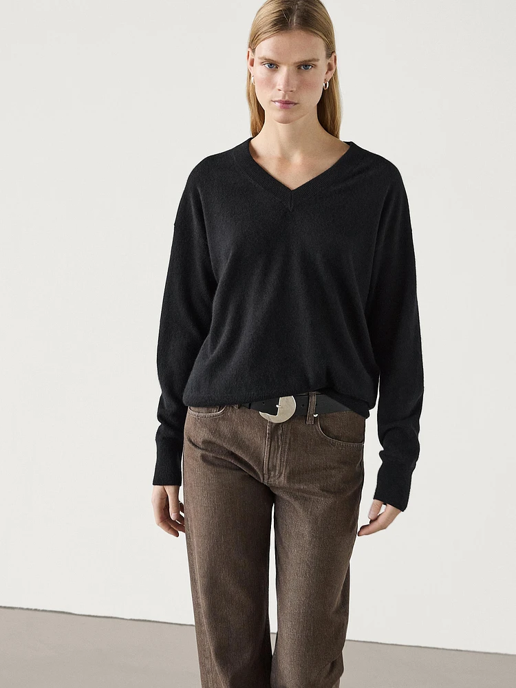 Knit 100% cashmere V-neck sweater