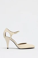 HEELED PUMP WITH STRAP