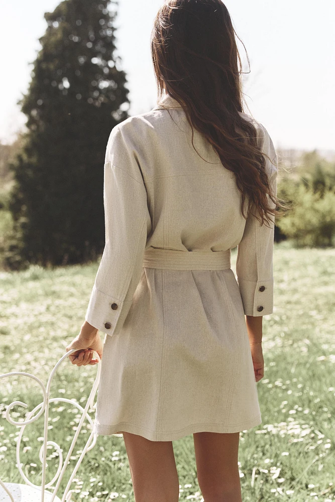 ROBE COURTE AVEC LIN CEINTURE
