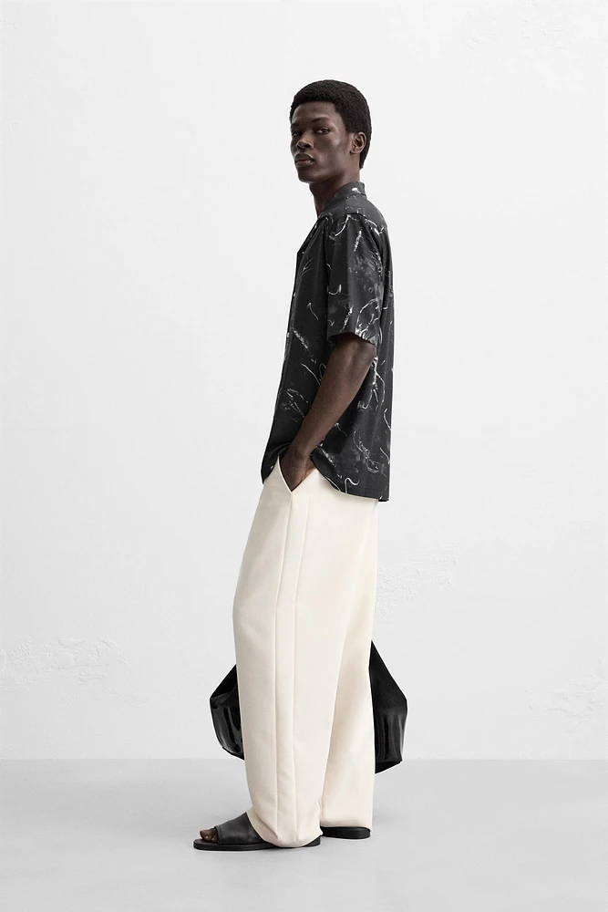 ABSTRACT PRINT STRETCH SHIRT