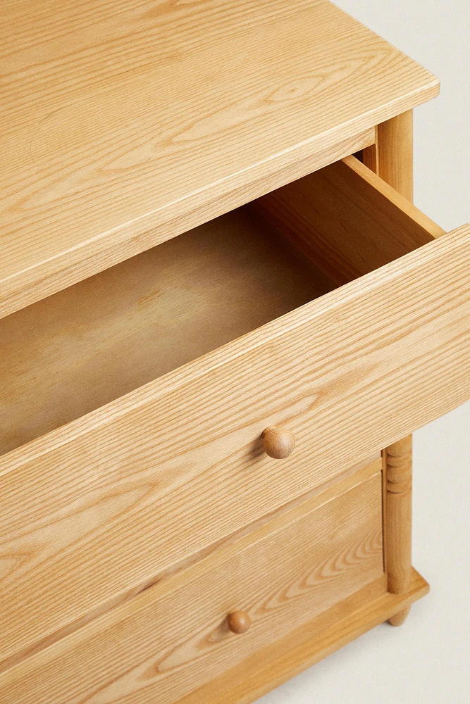 WOODEN CHEST OF DRAWERS