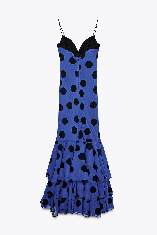 ROBE LONGUE À POIS ET VOLANTS
