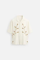 CONTRAST EMBROIDERY SHIRT