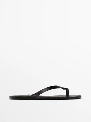 Sandales entre-doigts en cuir