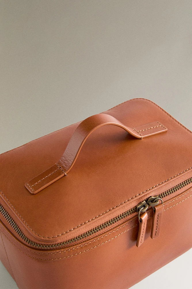 TROUSSE DE TOILETTE CUIR PETIT FORMAT