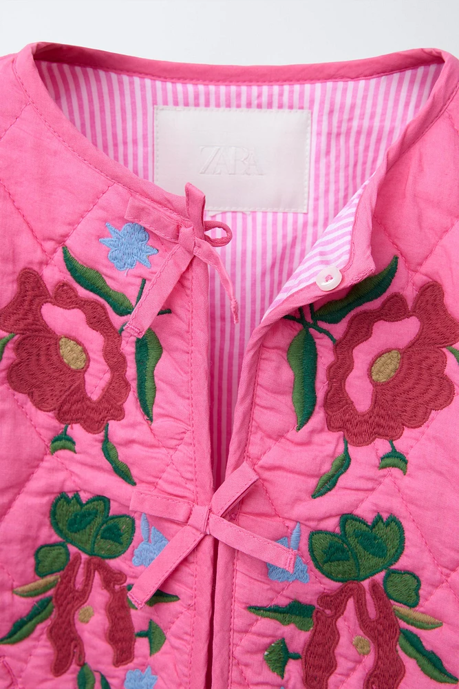 VESTE MATELASSÉE À FLEURS BRODÉES