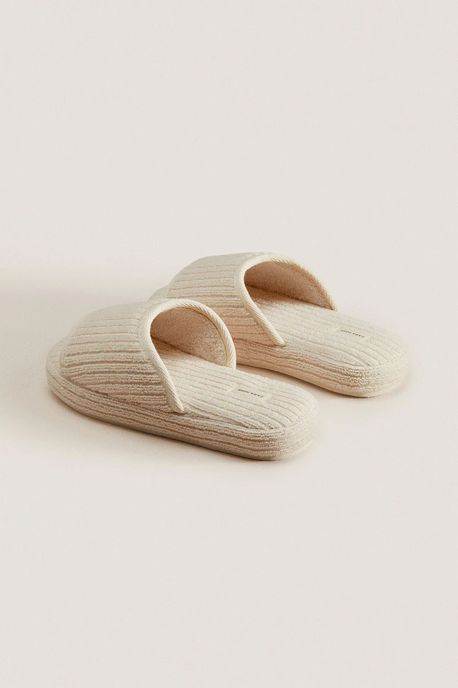 FLATFORM TERRYCLOTH SLIPPERS