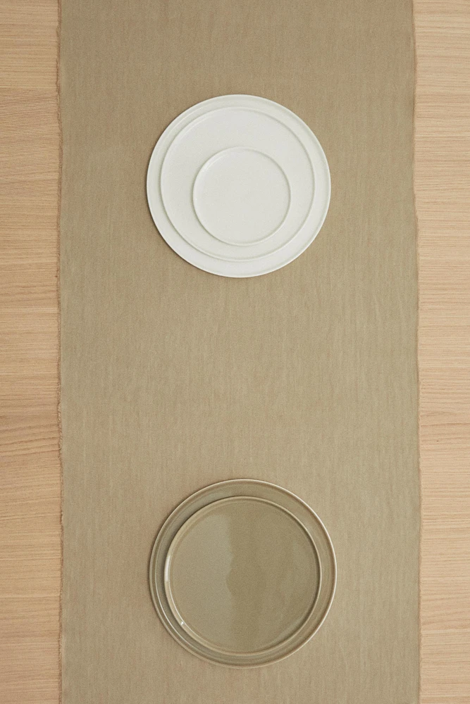 TABLE RUNNER 01