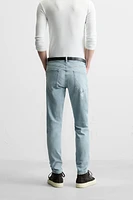 RIPPED SKINNY JEANS