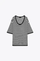 TOP OVERSIZE EN MAILLE MANCHES COURTES
