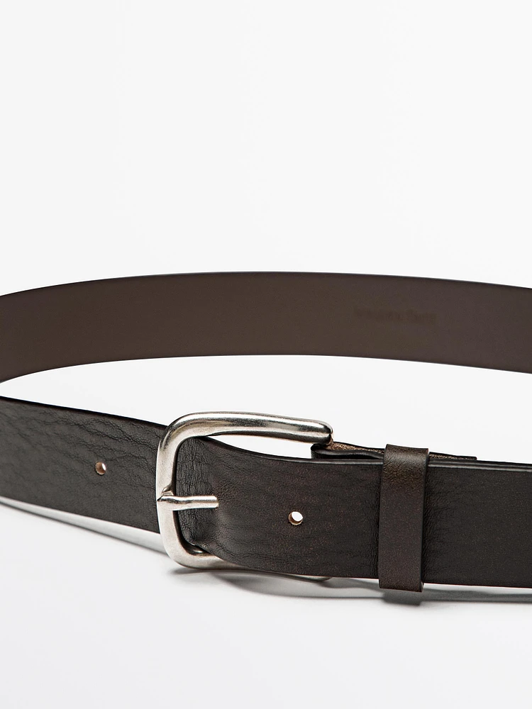 Distressed leather belt
