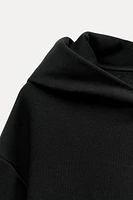 POCKETED HOODIE SWEATSHIRT