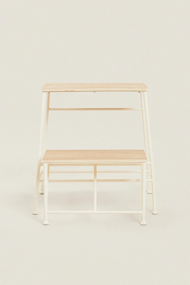 WOOD STOOL | LADDER