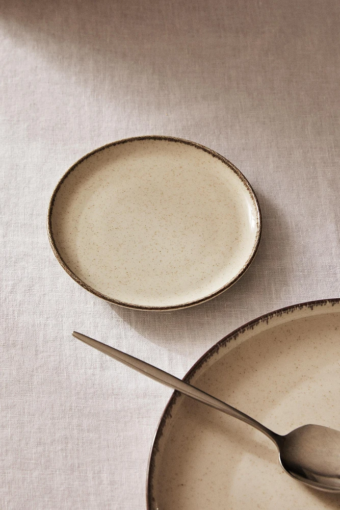 PORCELAIN SIDE PLATE WITH ANTIQUE FINISH RIM