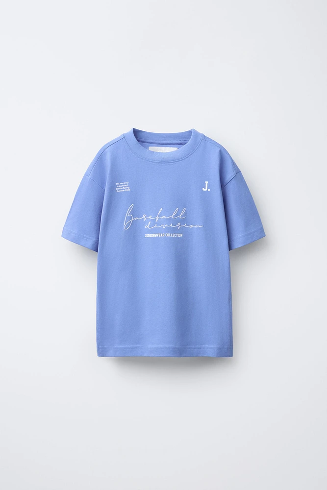 T-SHIRT JOGGING AVEC INSCRIPTION