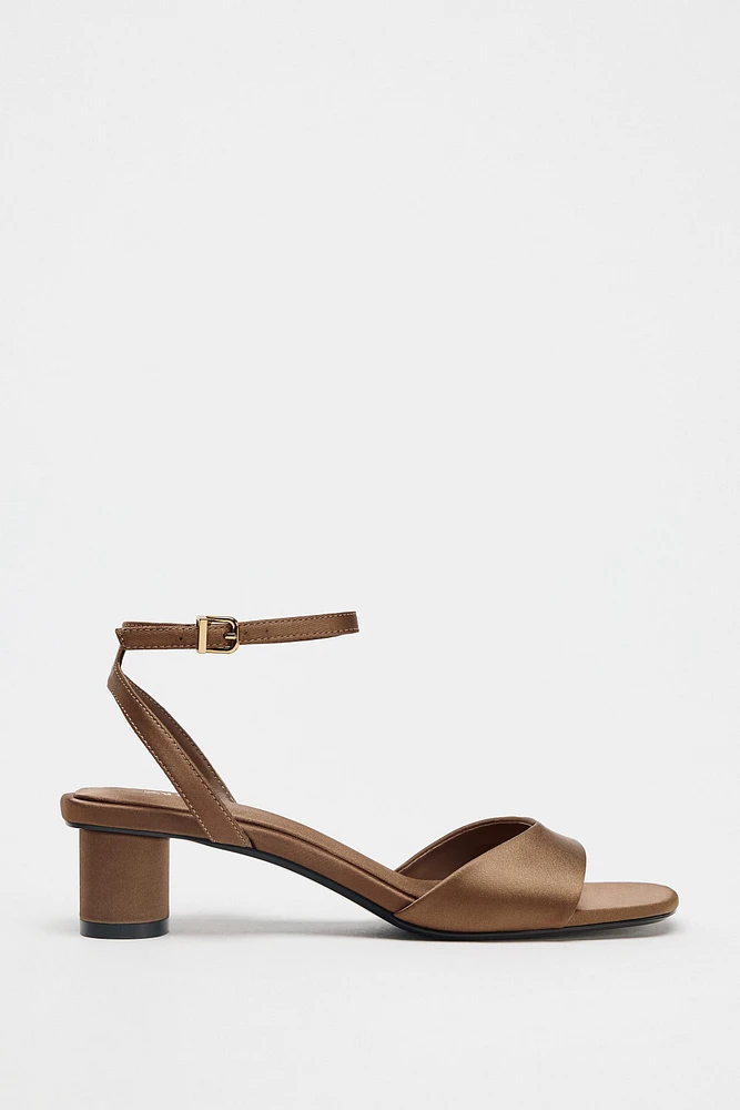 SATIN EFFECT HEELED SANDALS