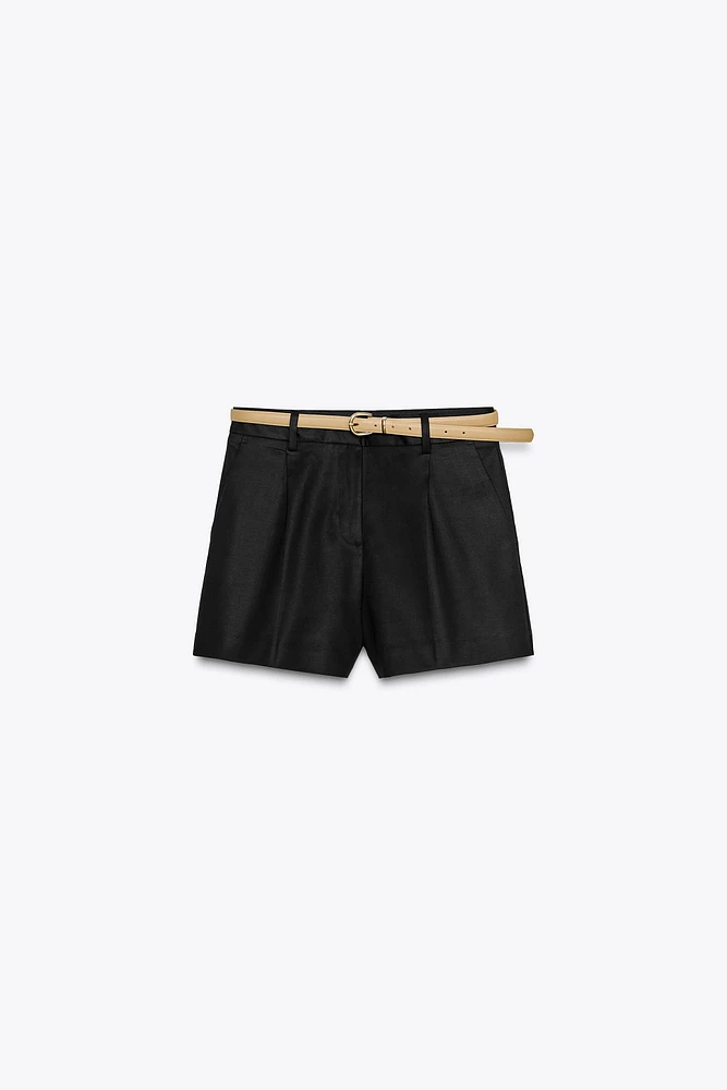 BELTED SHORTS WITH DARTS