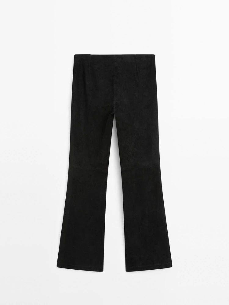 Pantalon flare stretch en cuir et daim