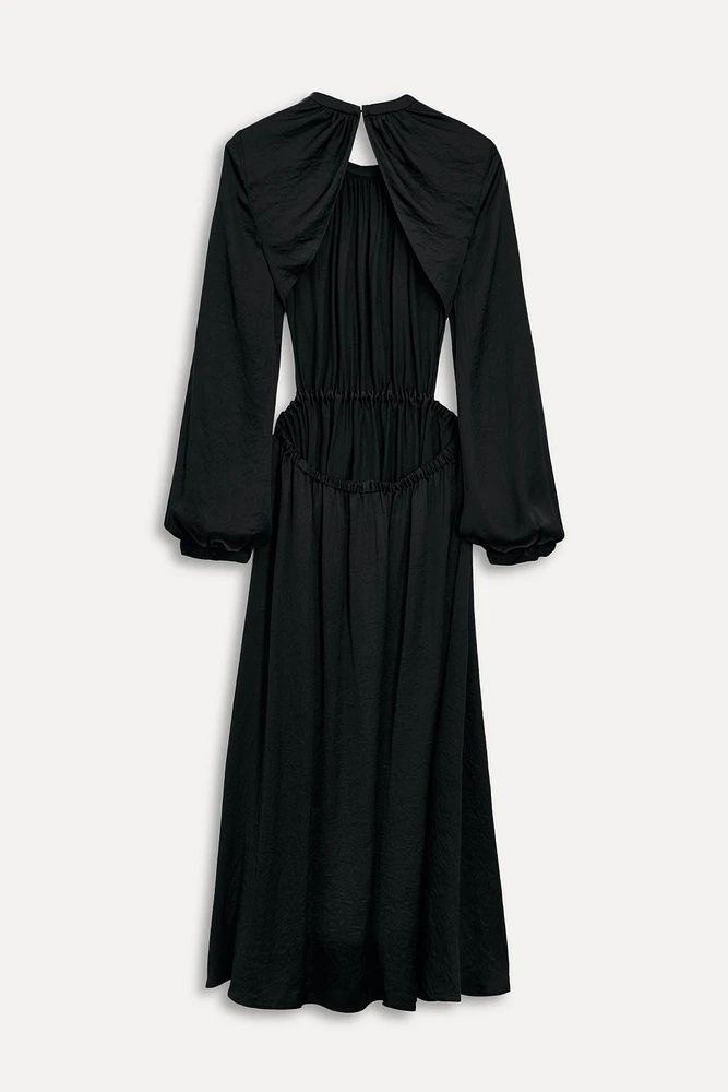ROBE À DOS NU 50E ANNIVERSAIRE