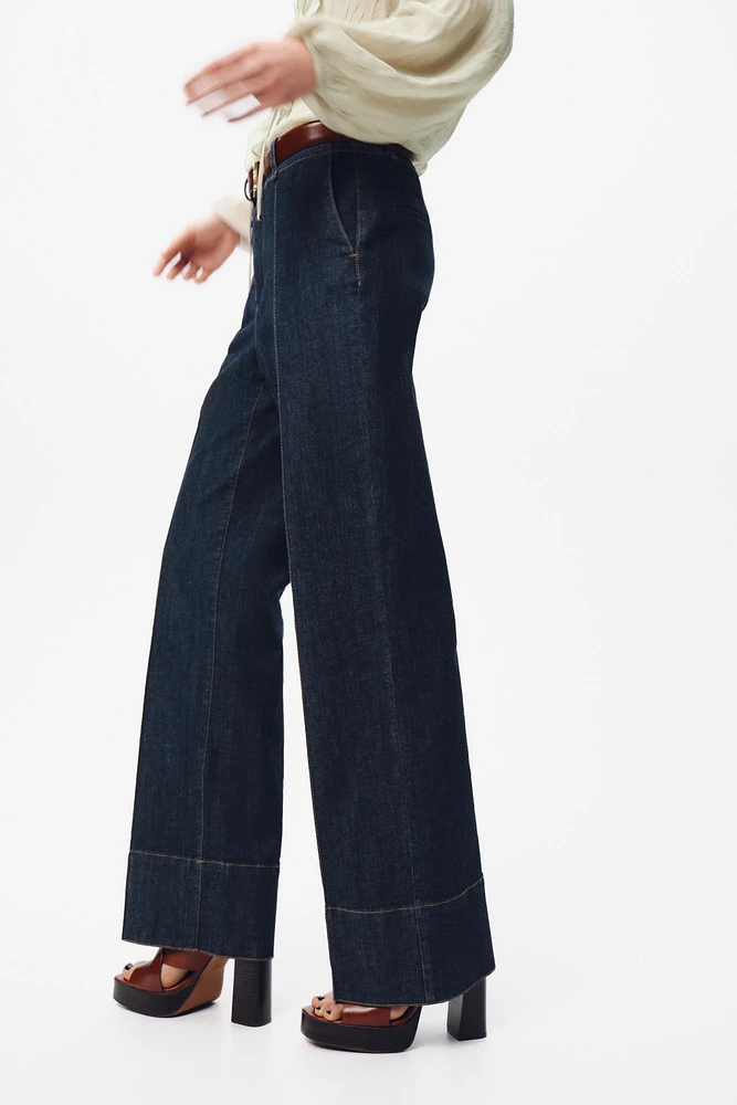 PANTALON BOOTCUT NERVURE