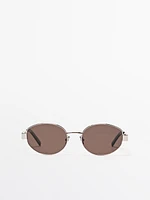 Oval metal sunglasses
