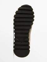 Contrast sneakers