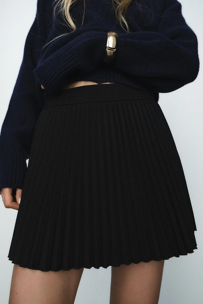 PLEATED SKORT