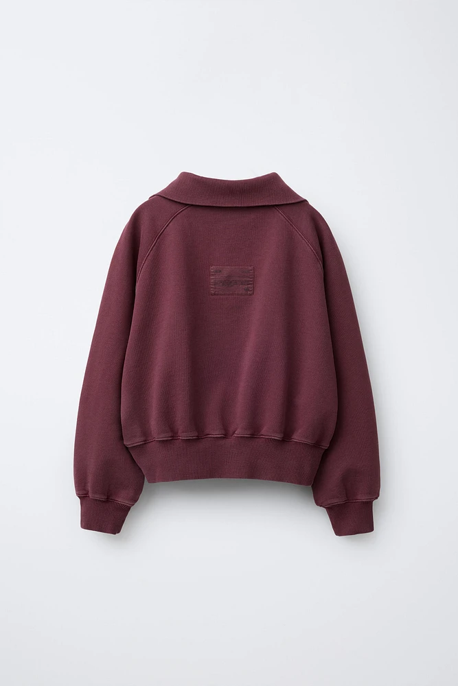 LABEL ZIP SWEATSHIRT