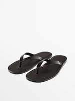 Sandales entre-doigts en cuir