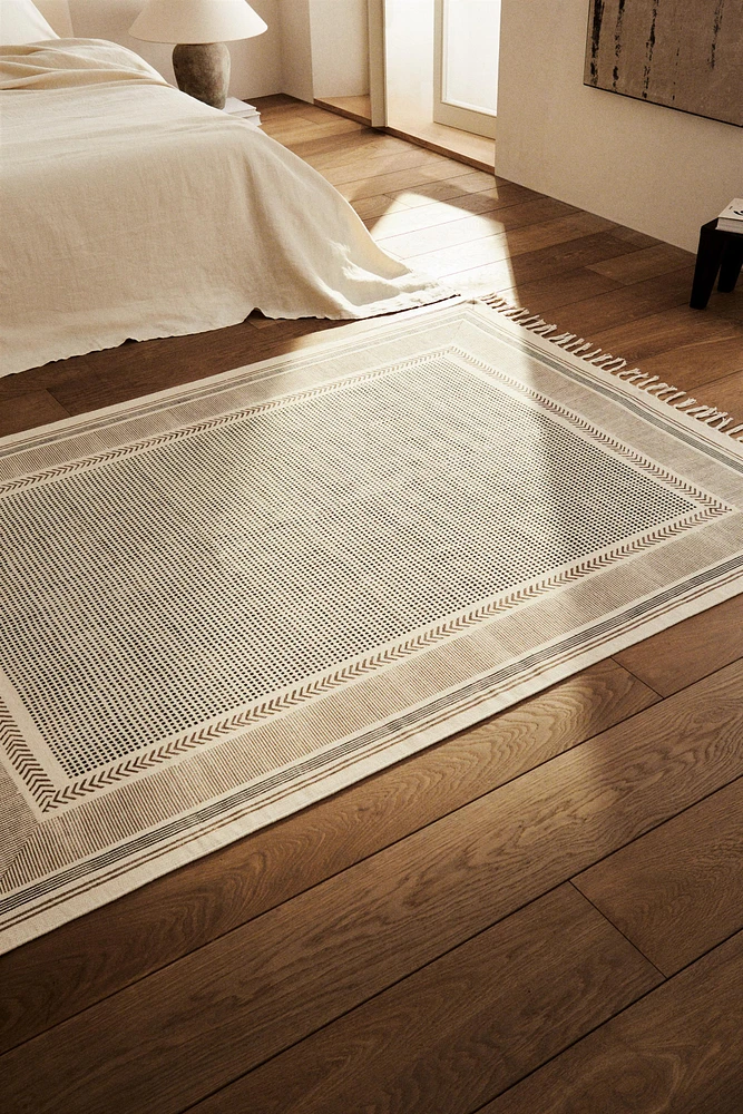 RECTANGULAR COTTON AREA RUG WITH FRINGING