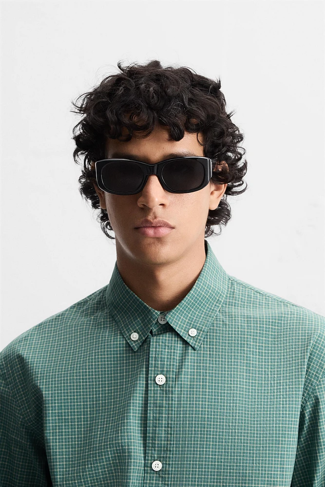 LUNETTES DE SOLEIL OVALES
