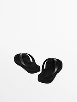 Flat leather sandals