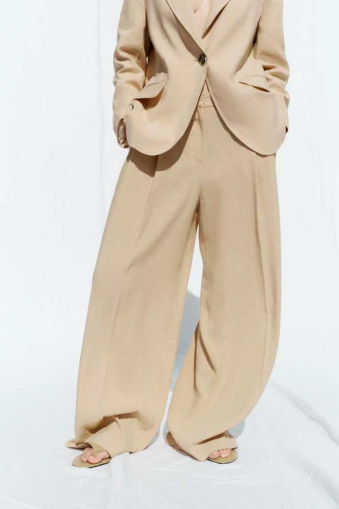 PANTALON LARGE À PINCES AVEC LIN