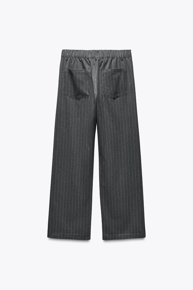 PANTALON À RAYURES AVEC CORDONS